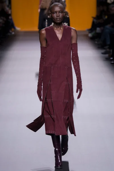 Look 34